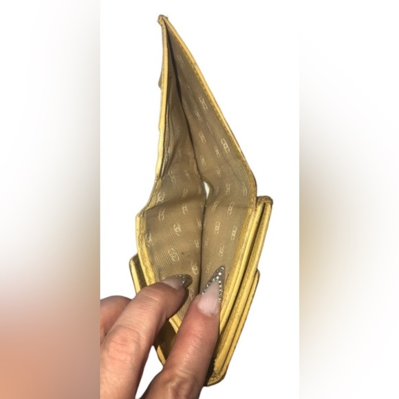 💛 Chanel Wallet Coco Button Double Snap Yellow Leather Compact Trifold Vintage - Picture 5 of 15